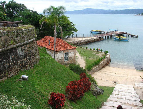 Anhatomirim Island in Santa Catarina