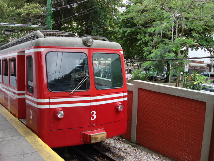 Cog train to Christ the Redeemer
