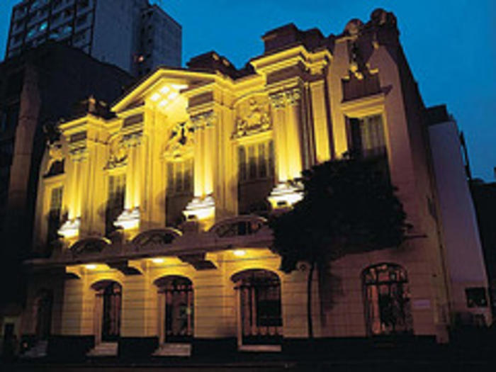 Abril Theater