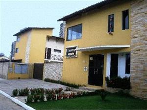 Coco Verde Flats Hotel